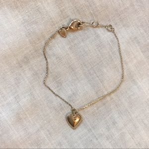 DAINTY SILVER HEART CHARM BRACELET